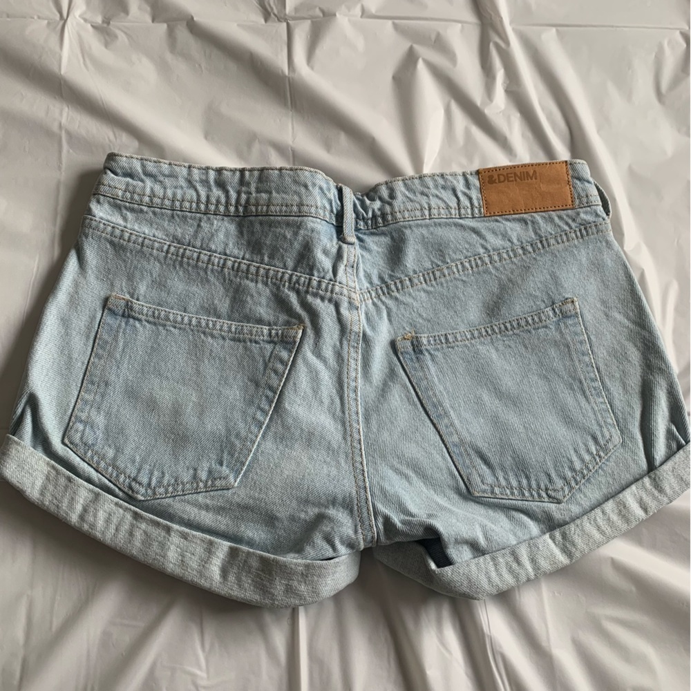 &DENIM blue Jean shorts by H&M womanβs size 8 - Picture 2 of 4